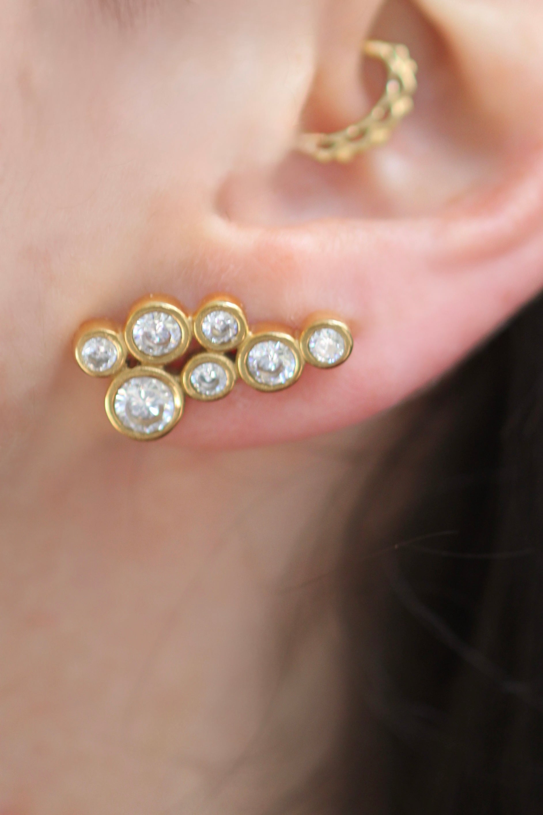 Round cluster diamond earrings
