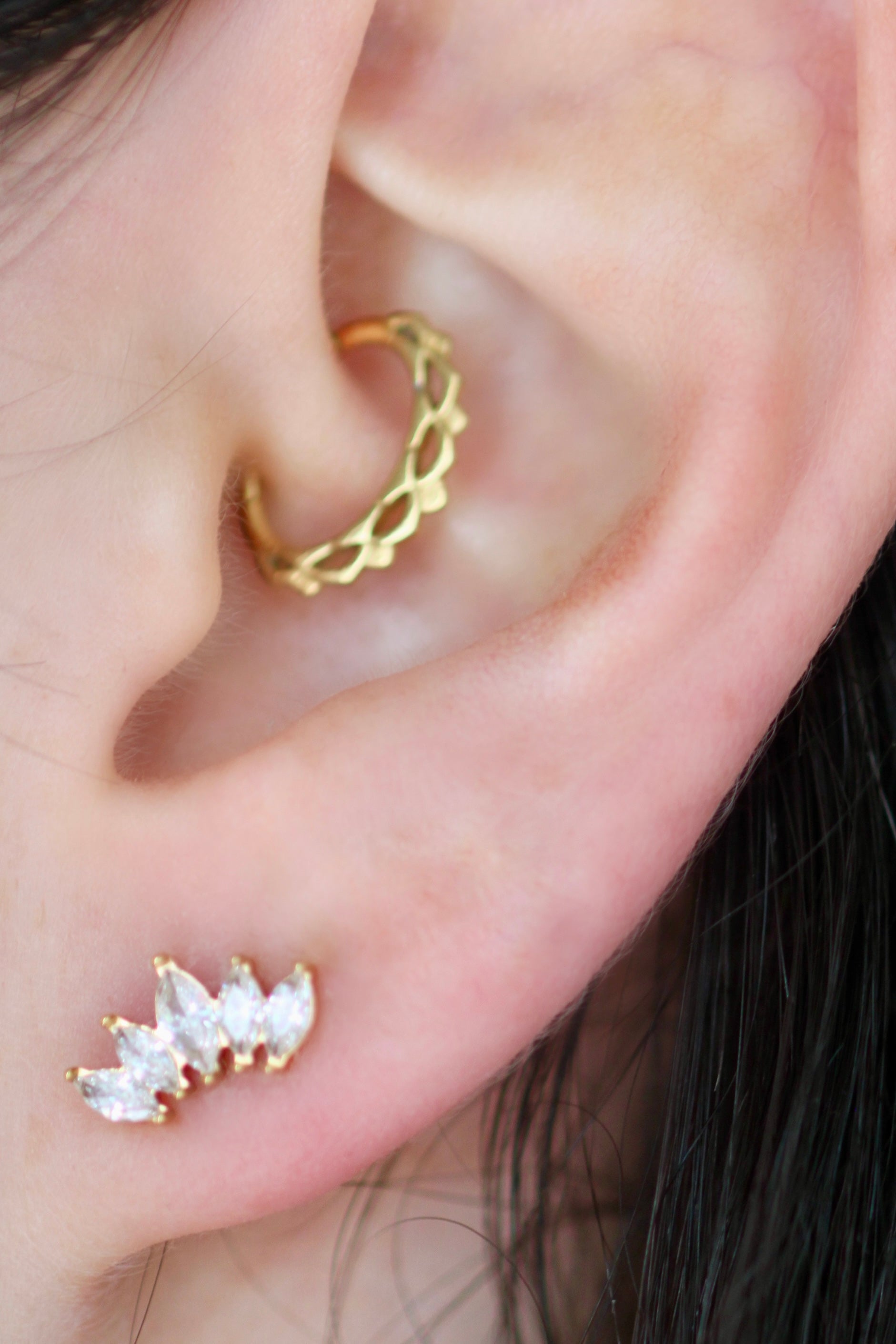 Half sun studs