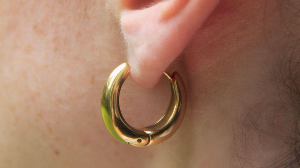 Chunky statement v hoop