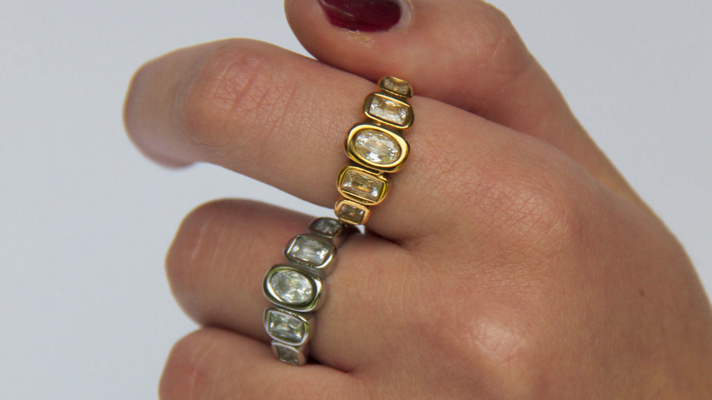 Square diamonds ring