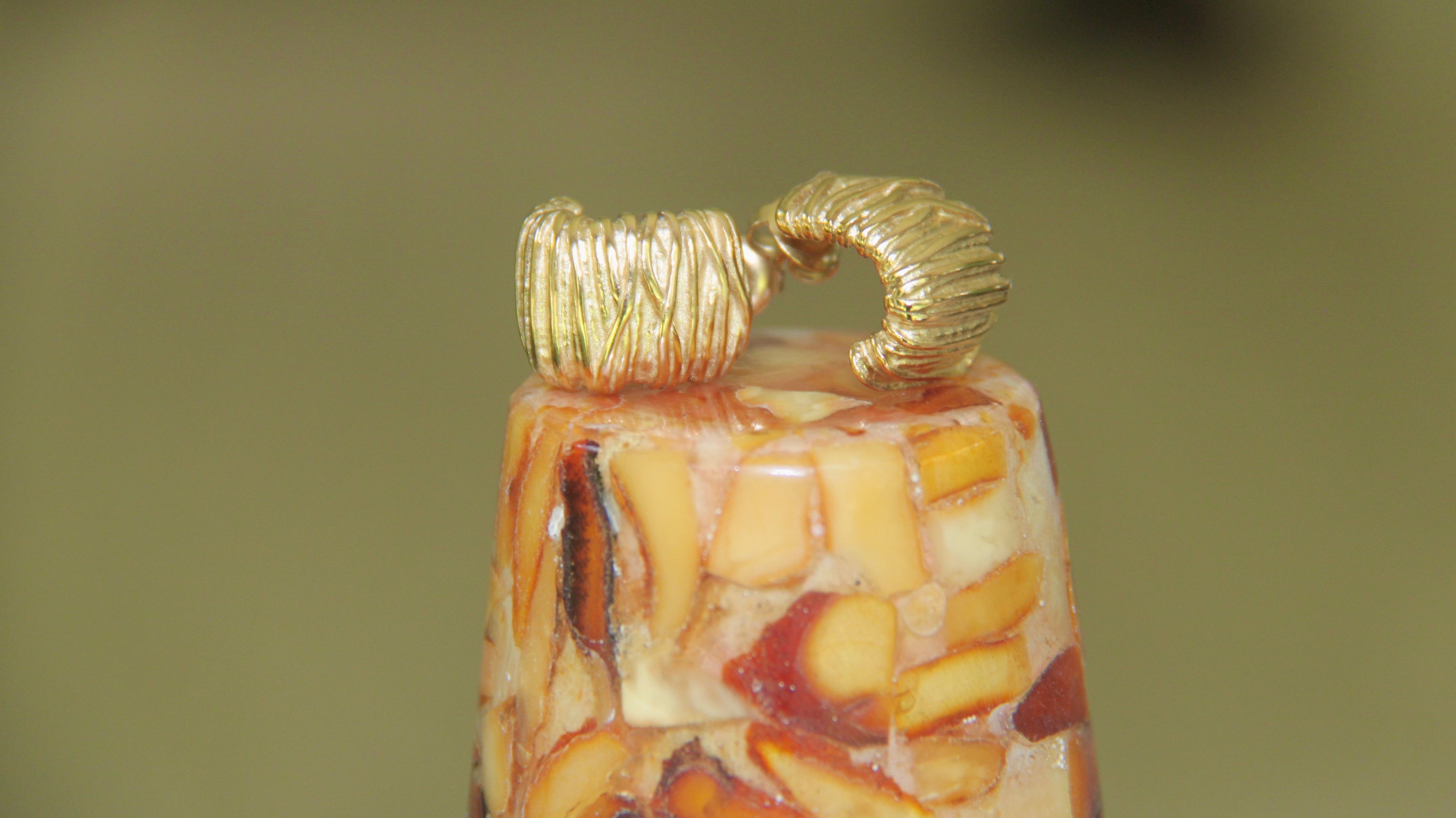 Crinkled texture earrings