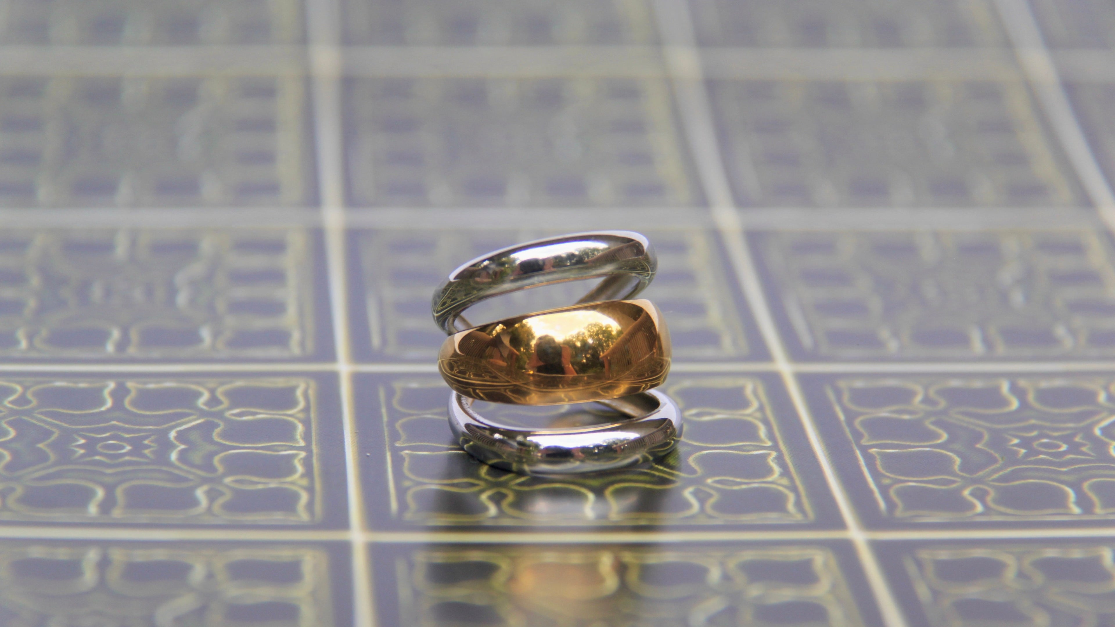 Mixed metal chunky layered ring