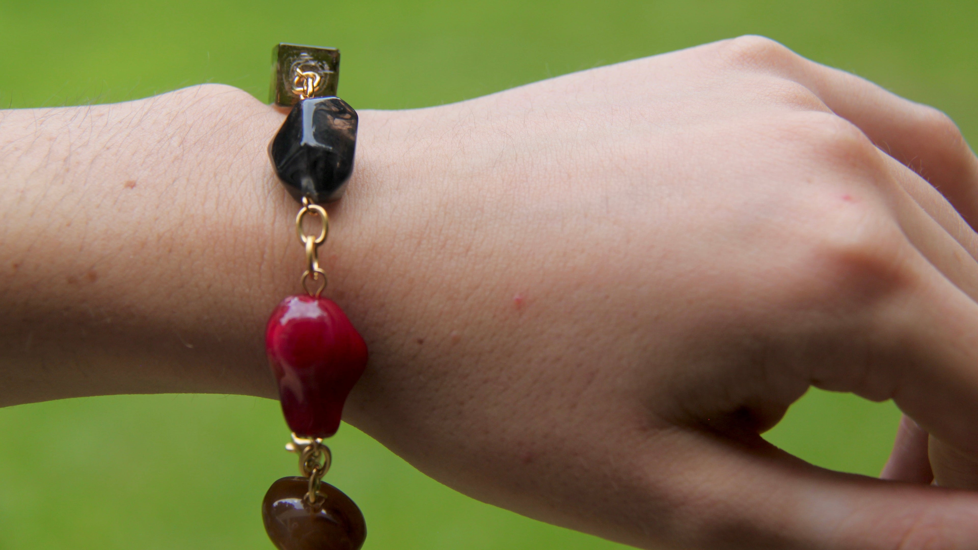 Amber stones bracelet