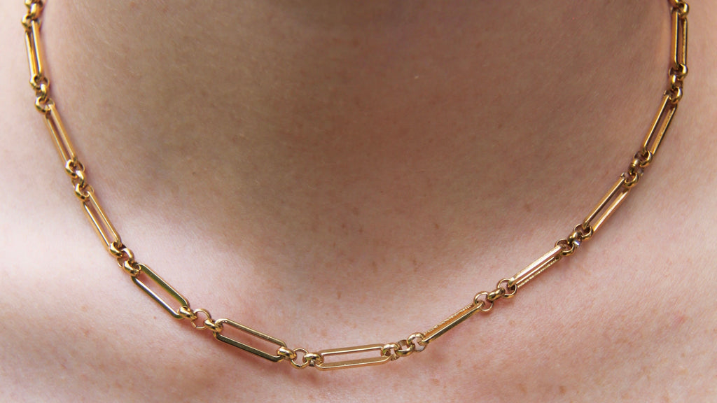 Antique vintage detailed paperclip necklace