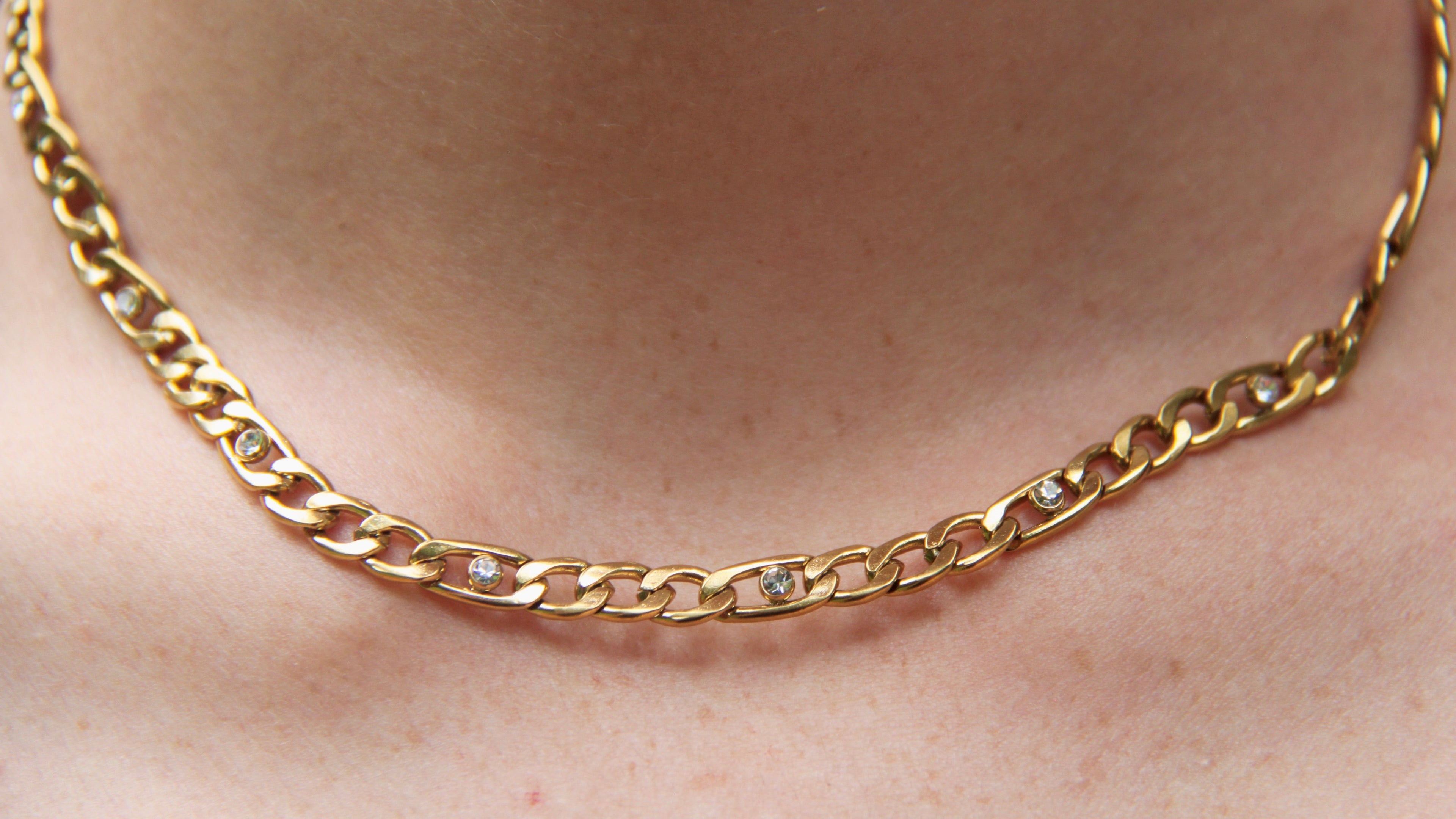 Cuban chain with diamond details necklace