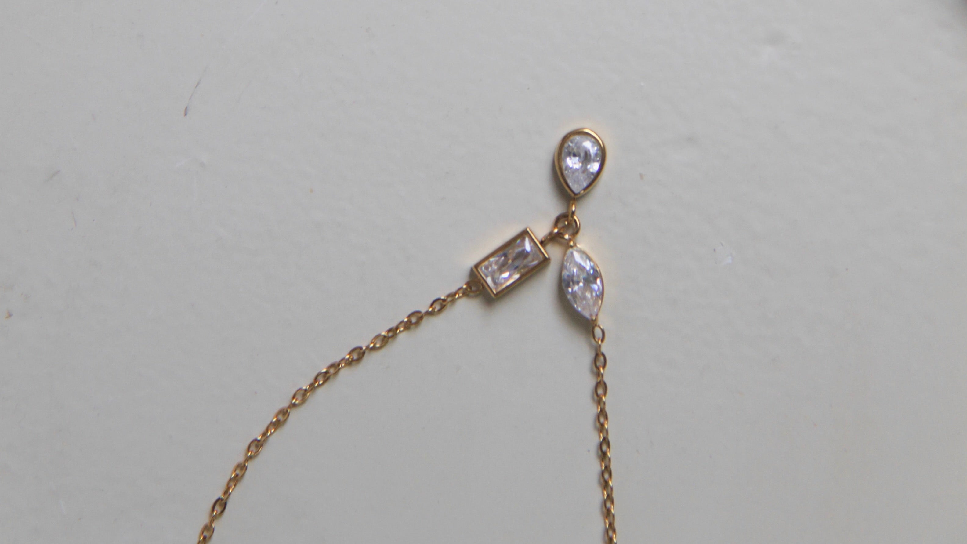 3 diamond shape necklace