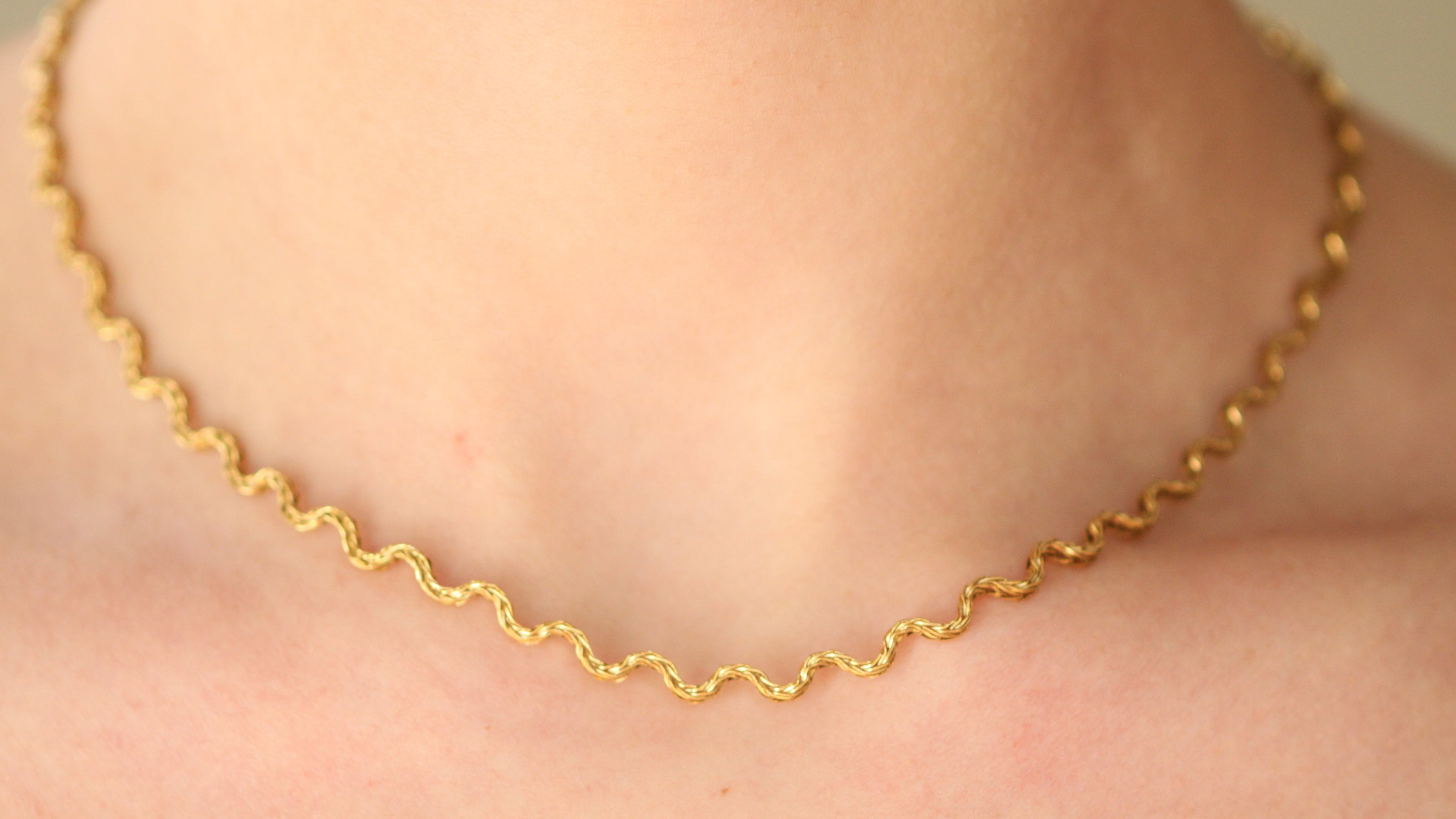 Squiggle Necklace