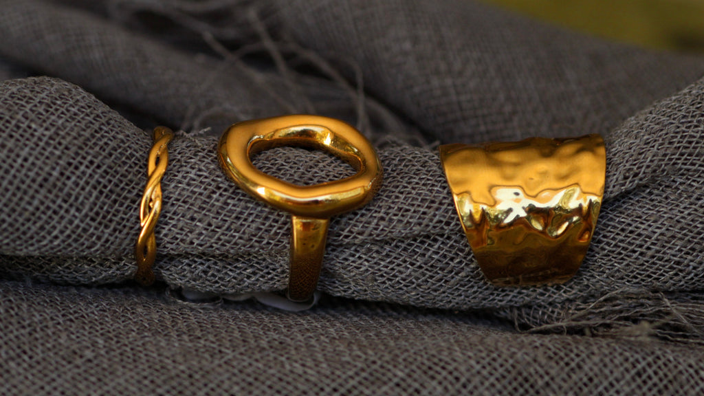 Circular hollow ring