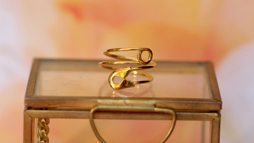 Safety Pin Ring