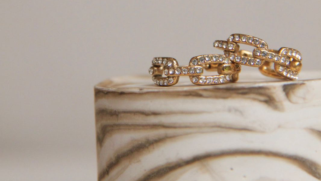 Diamond chain link hoops