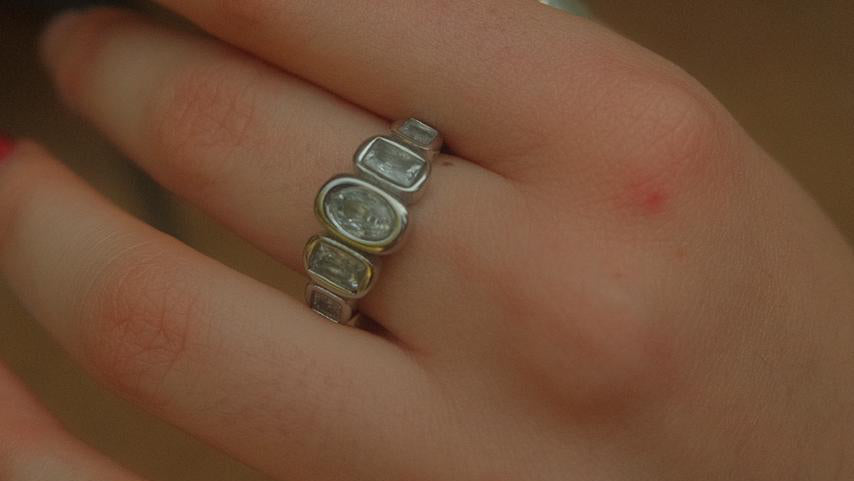 Square diamonds ring